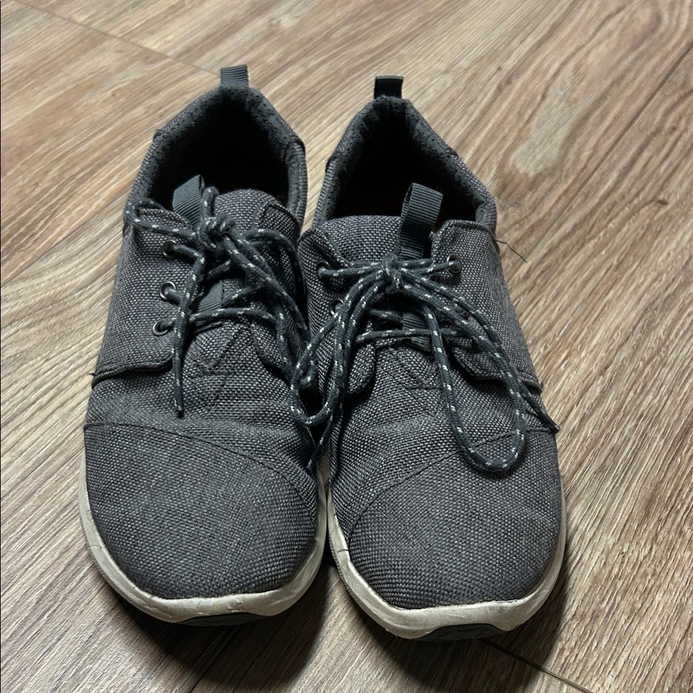 Women’s Gray TOMS Casual Shoes